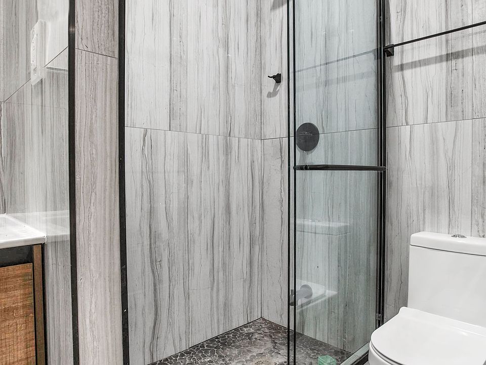 2nd image of 251 W 92nd St APT 7D