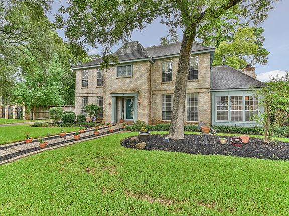 3rd image of 15706 Dawnbrook Dr