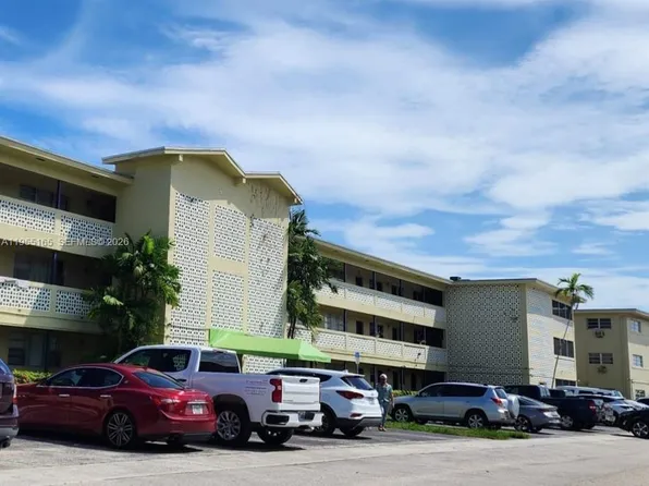 11960 NE 19th Dr APT 10, North Miami, FL 33181