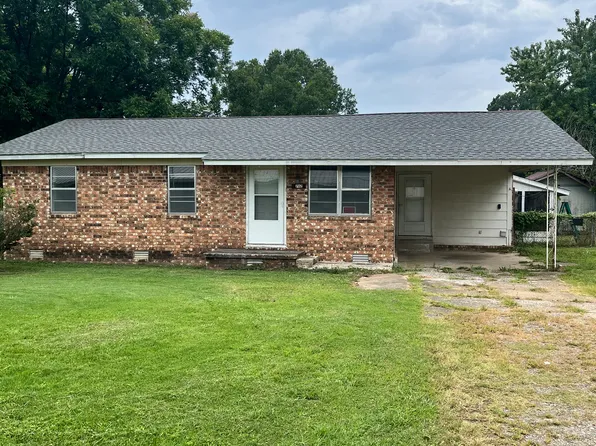 712 W Barnett St, Kensett, AR 72082