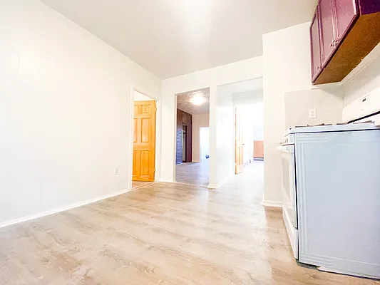 Rented by RealTegrity NY LLC | media 6