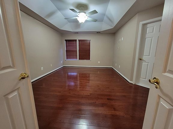 5th image of 2599 Logan Wood Dr