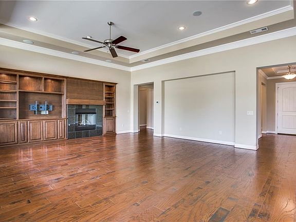 5th image of 11512 Southerland Dr