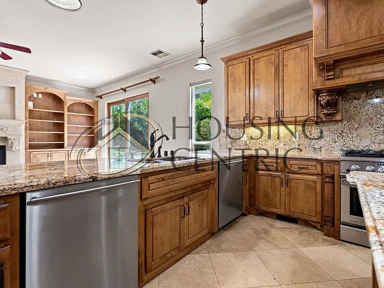 676 Glen Mady Way — Photo 23