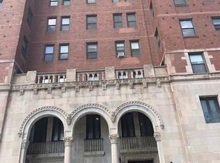 6700 S Crandon Ave APT 2B, Chicago, IL 60649