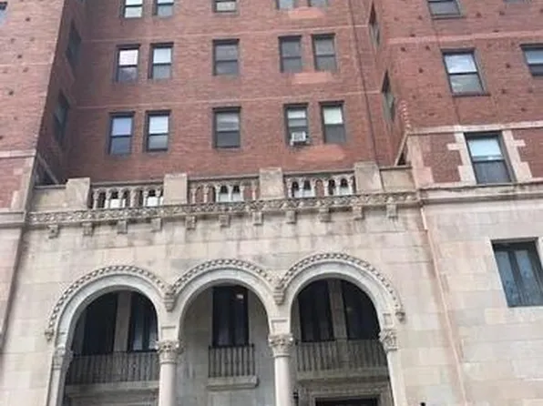 6700 S Crandon Ave APT 2B, Chicago, IL 60649