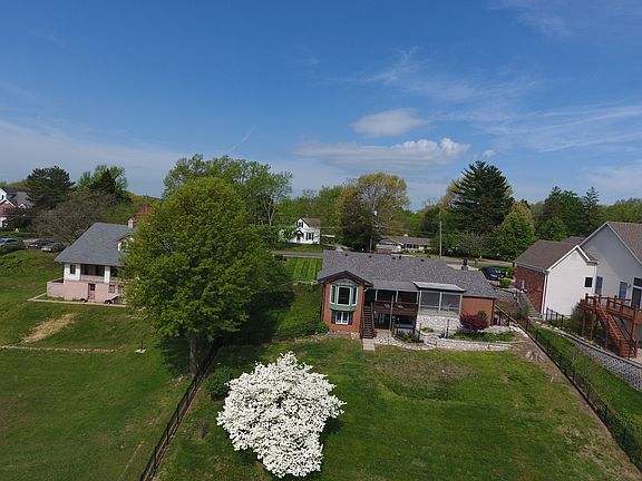 4th image of 7230 Christopher Dr
