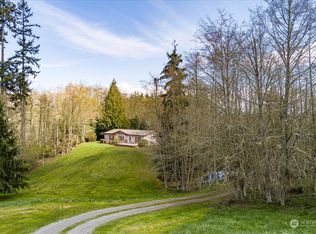 3734 Cascadian Ln, Greenbank, WA 98253