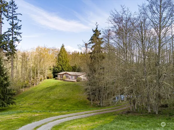 3734 Cascadian Lane, Greenbank, WA 98253