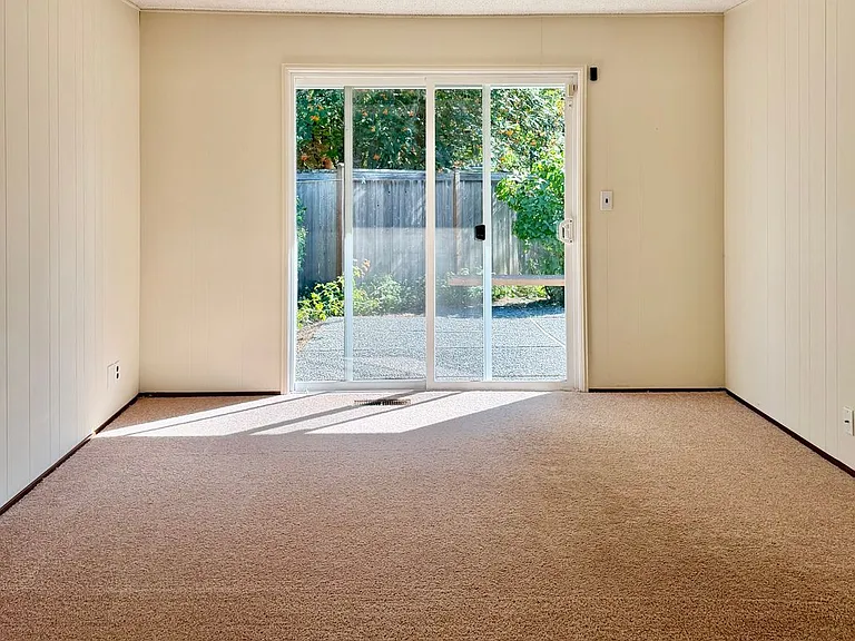 16508 NE 19th Pl — Photo 10