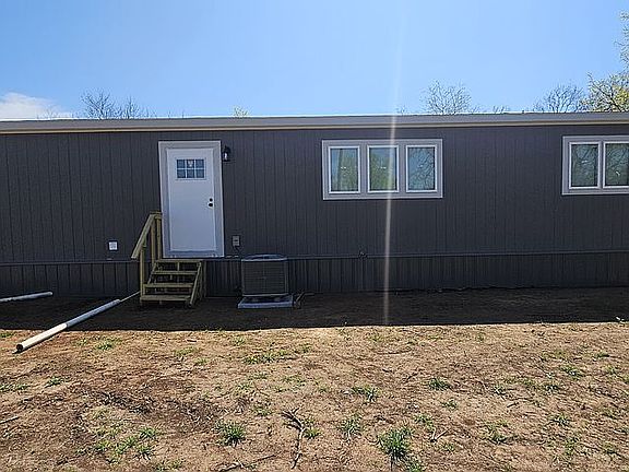 5th image of 222 W Frisco St