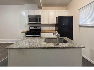 1104 N State St, Philadelphia, PA 19104