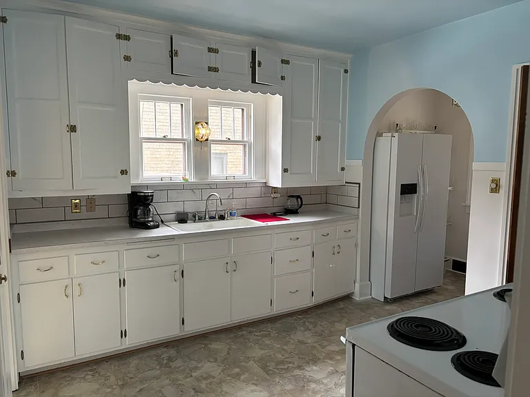 1238 Monroe Ave — Photo 15