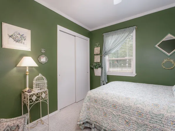 387 Long Shadow Dr, Murchison, TX 75778