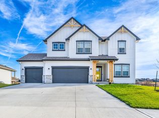 10109 S 108th Ave, Papillion, NE 68046