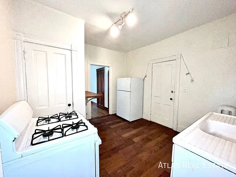 604 N Weber St #4 — Photo 6