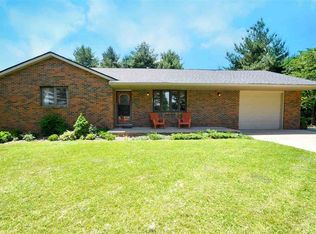 8827 N Cedarcrest Dr, Edwards, IL 61528