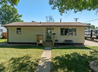 2 22nd St NW, Minot, ND 58703