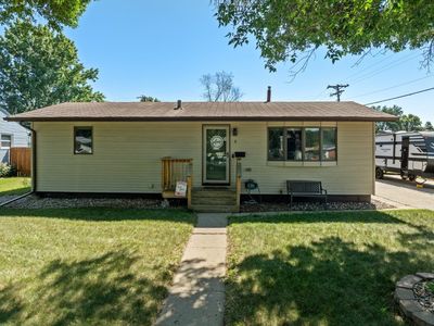 2 22nd St NW, Minot, ND, 58703