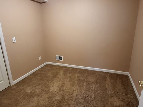 4th image of 436 Rosebud Ln