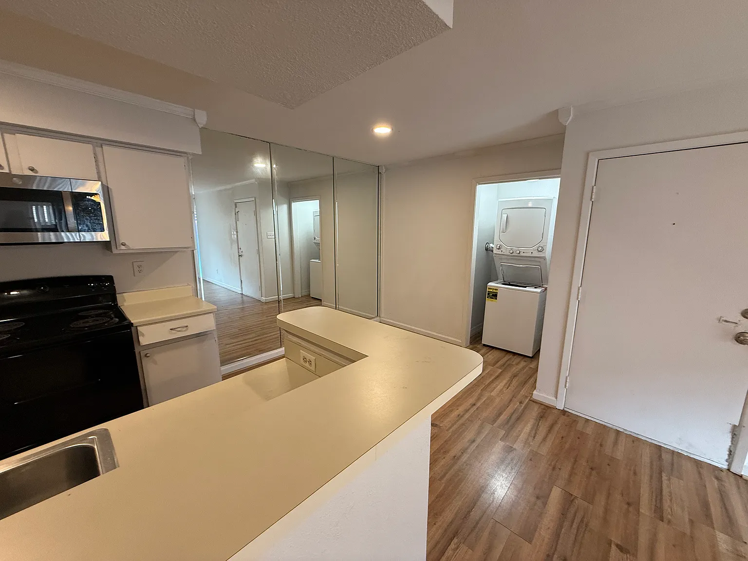 12905 Woodforest Blvd — Photo 4