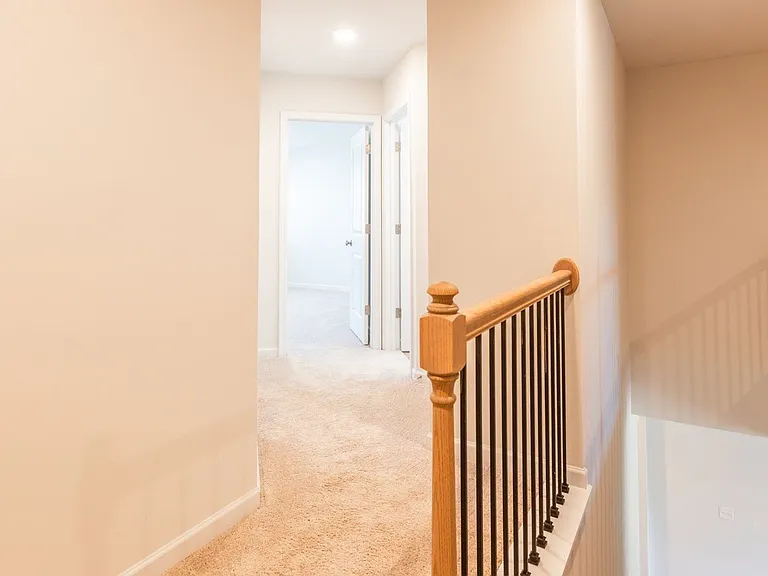 1020 Point Place Dr — Photo 12