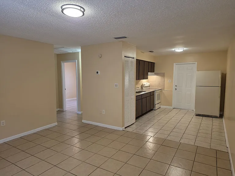 3421 Whittier St #B — Photo 5