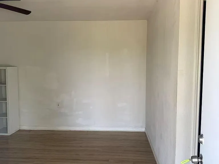6131 Fenske Ln — Photo 4