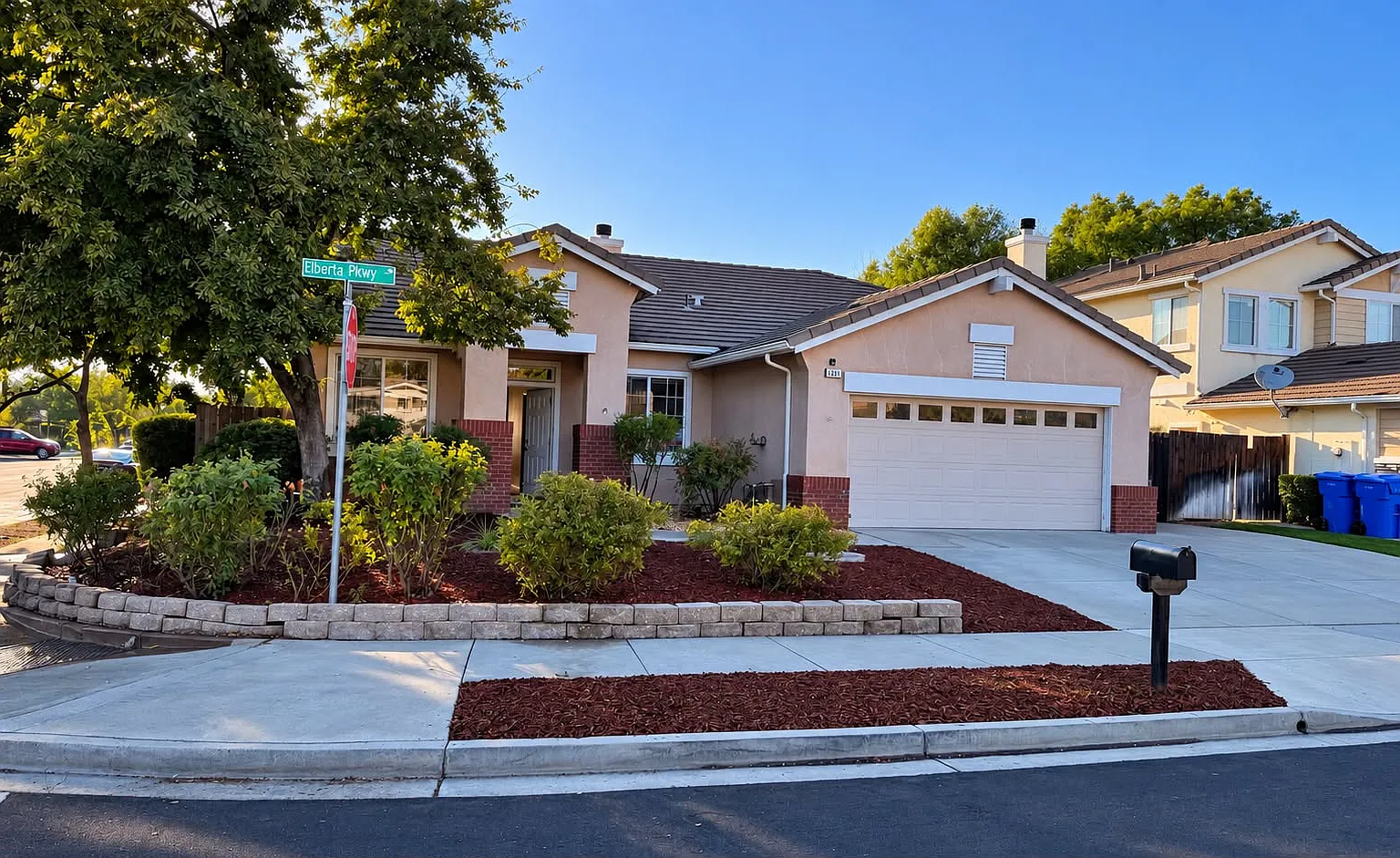 3 bed, 1935 sqft, $3,350 — Photo 3