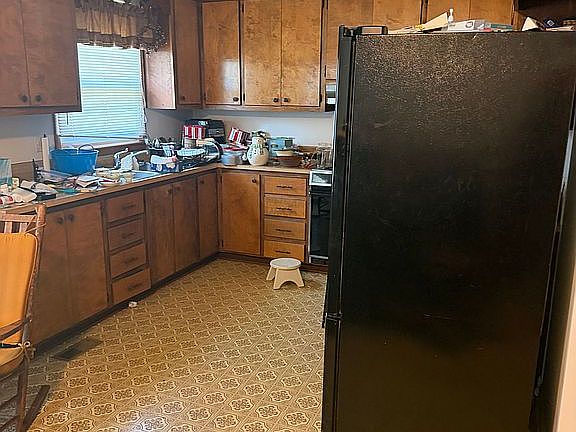 2nd image of 604 McDaniel Rd