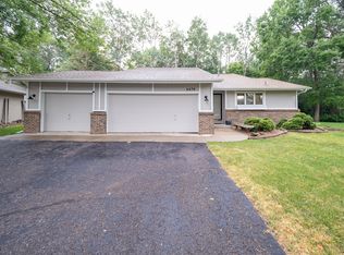 4476 Lynx Ct, Eagan, MN 55123
