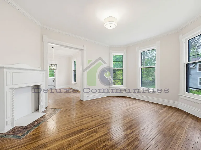 410 Eastern Ave SE — Photo 15