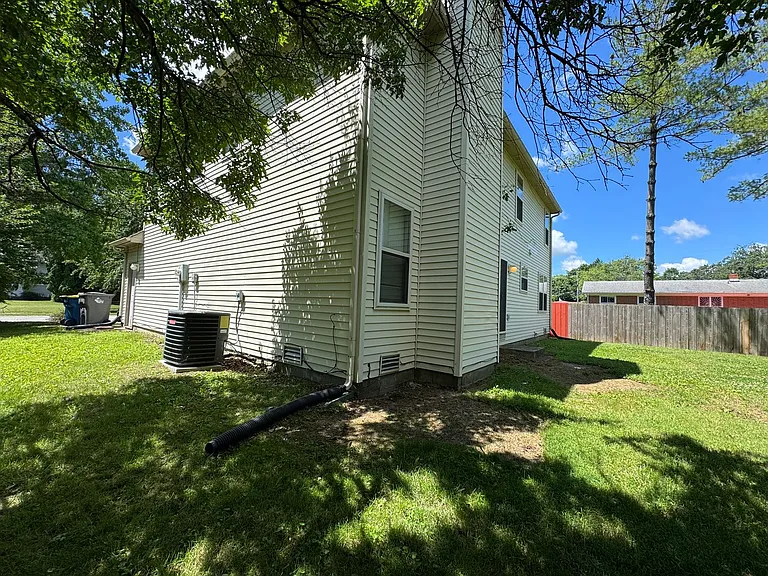 5538 N Meadow Dr — Photo 44