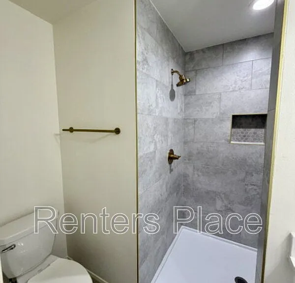 1140 S Quincy Ave #1-B — Photo 9