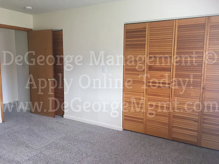 Parkway Apartments — Photo 60