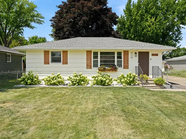 340 Greenway Ave N, Oakdale, MN 55128