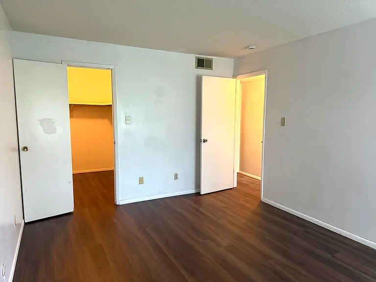 9814 Greenery Ln #D — Photo 9