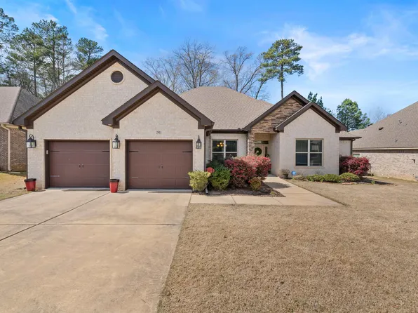 2911 Palamino Dr, Benton, AR 72015
