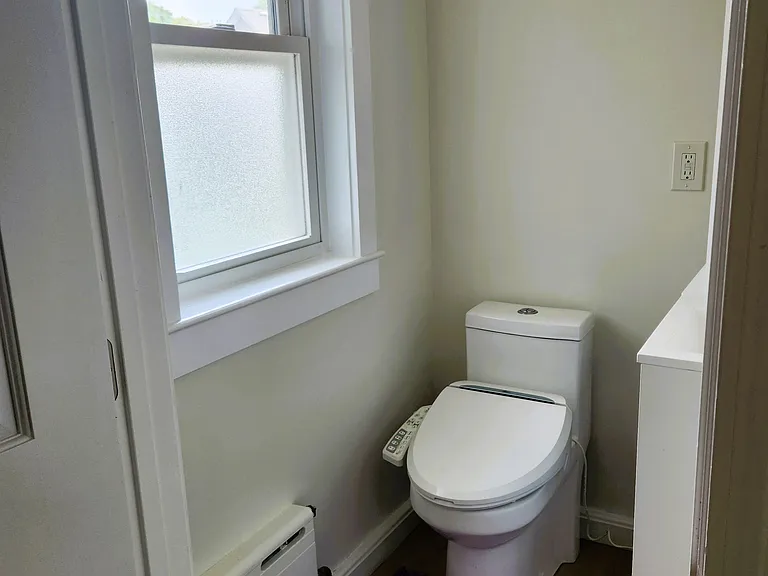 503 Belmont St — Photo 6