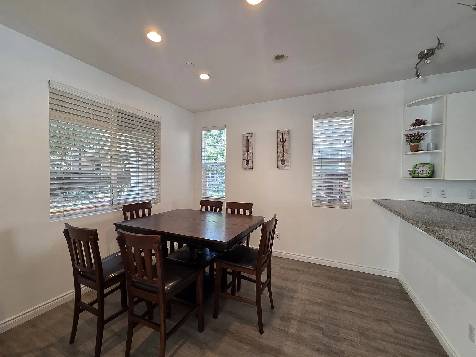 3 bed, 2.5 bath, 1770 sqft, $3,450 — Photo 4
