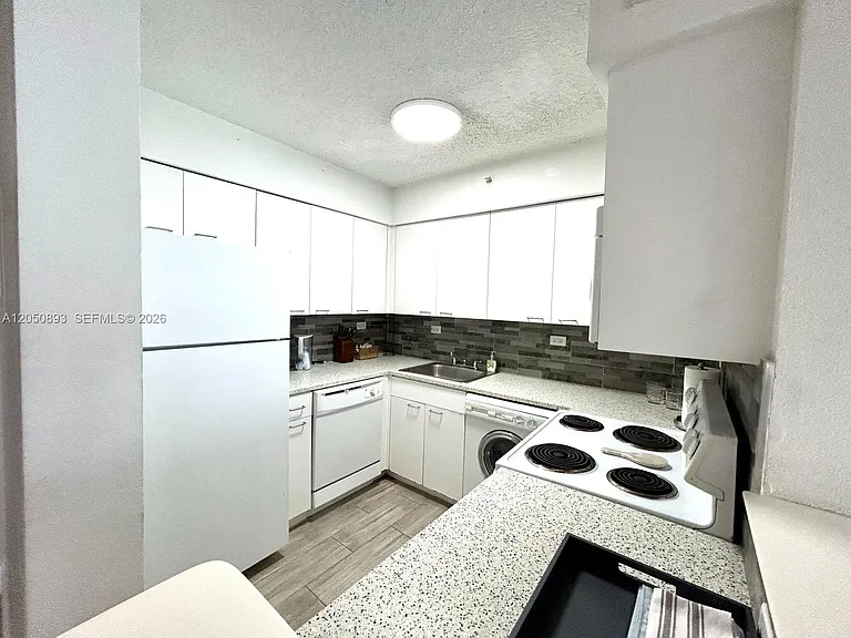 1500 Bay Rd #558S — Photo 12