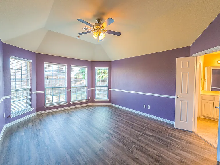 918 Witherby Ln — Photo 16