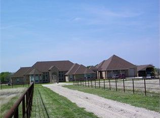 105 Blazek Rd, Ennis, TX 75119