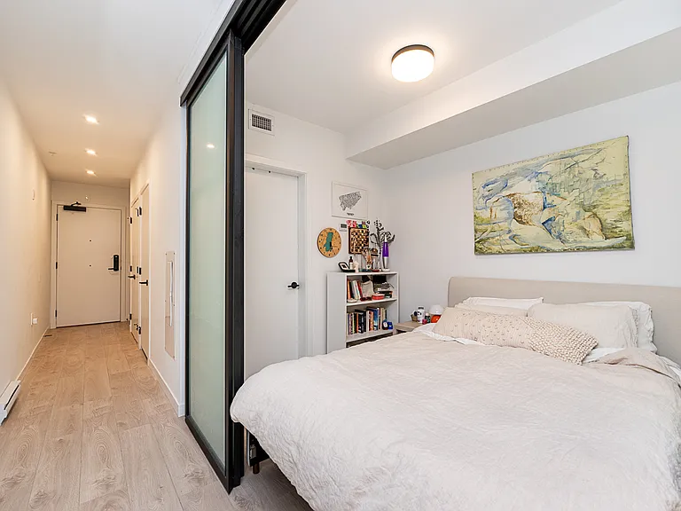 2520 Guelph St #215 — Photo 20