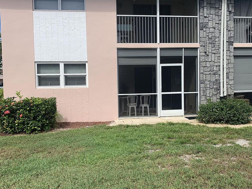 2nd image of 18081 SE Country Club Dr #18175