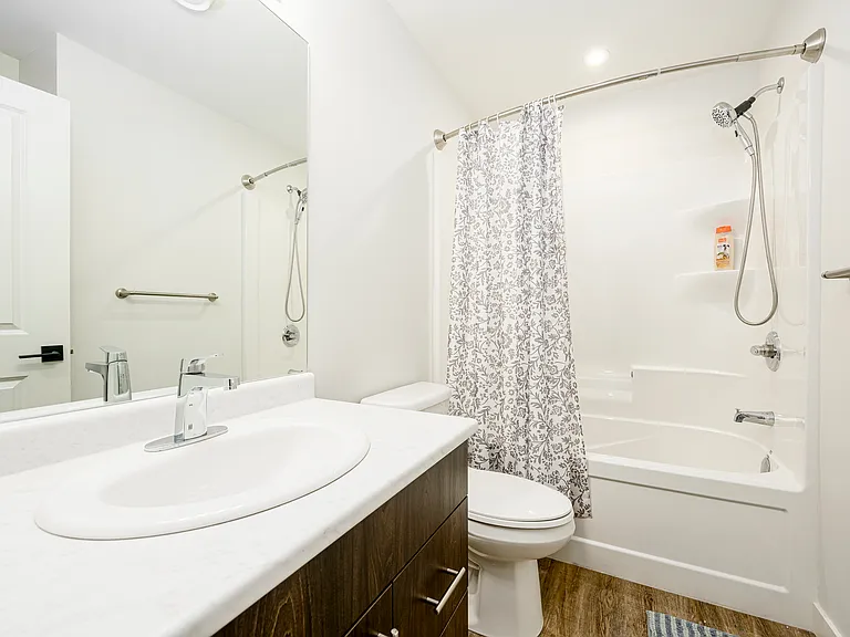 1034 A Clarence Ave — Photo 13