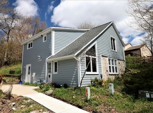 382 Prairie Run, Grafton, WI 53024