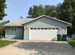 11084 Maple Valley Dr N, Maple Grove, MN 55369