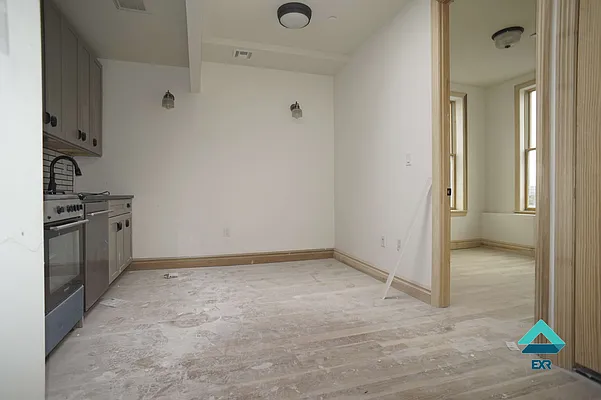 Rented by EXR | media 3