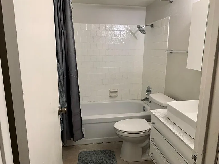 4767 N Cedar Ave #105 — Photo 7